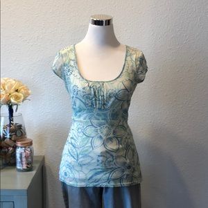 (31) Flowered Top w/ Empire Waist that ties